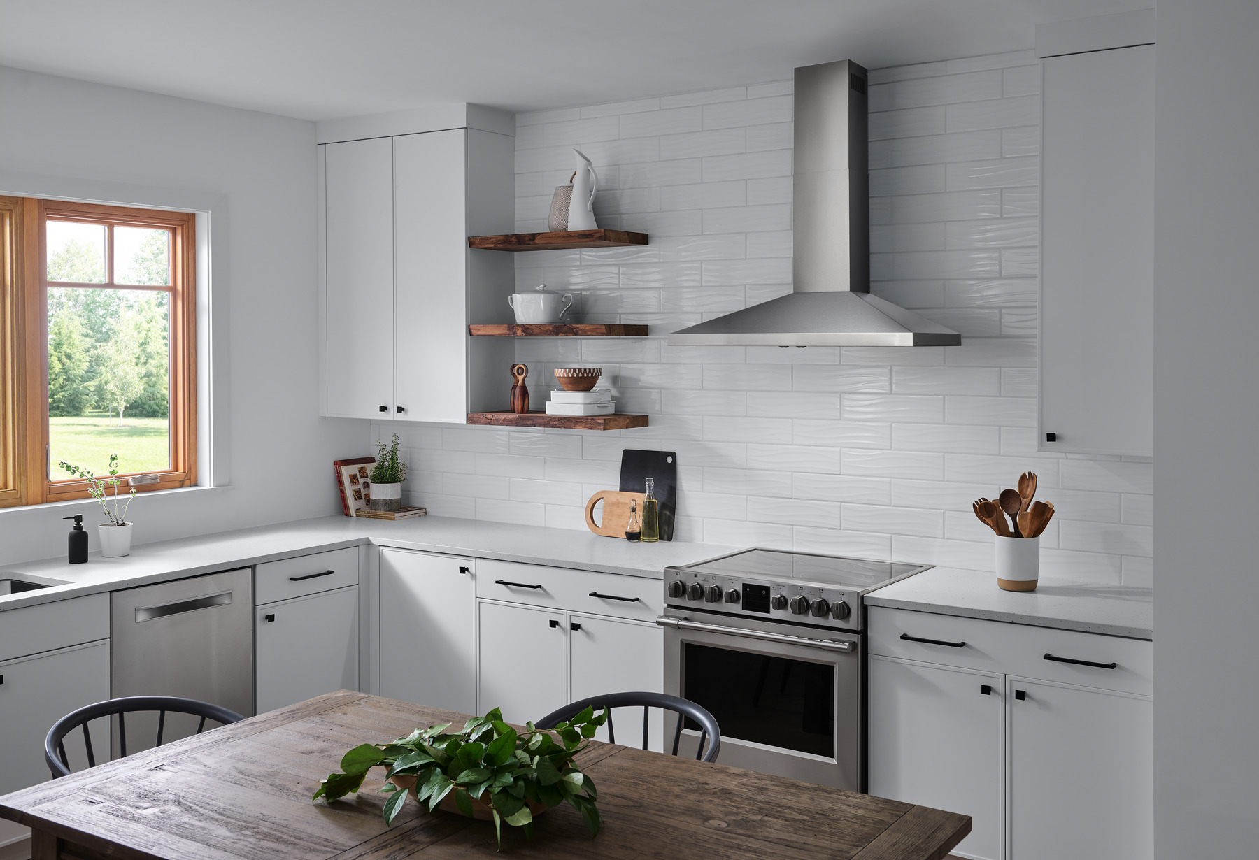 Range Hood Basics Explained: What They Do, Why They Matter and How to Use Them